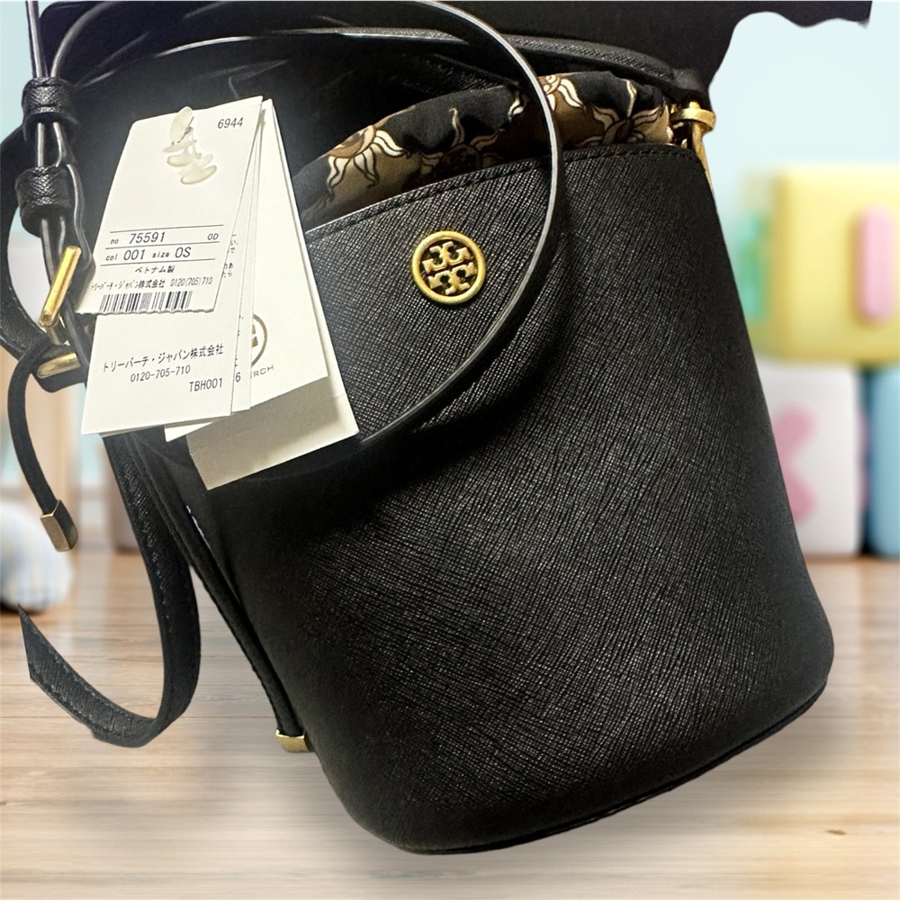 Mini bucket bag